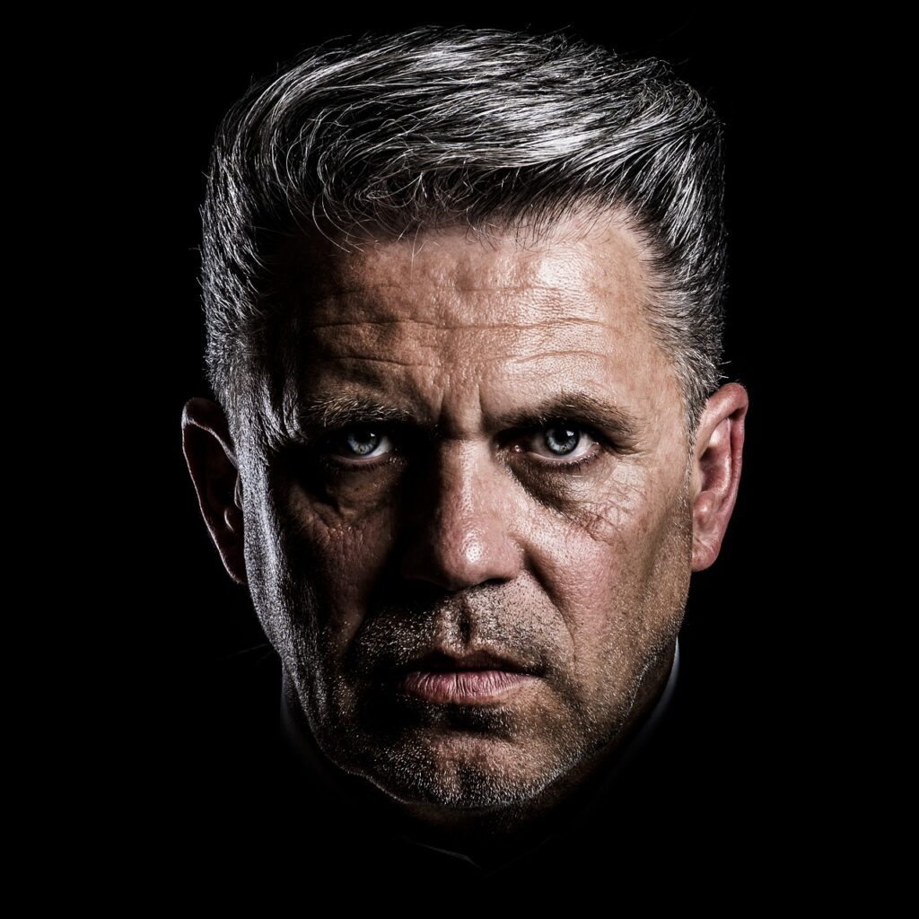 恋愛詐欺に関する最新ニュースはどこでチェックできる？