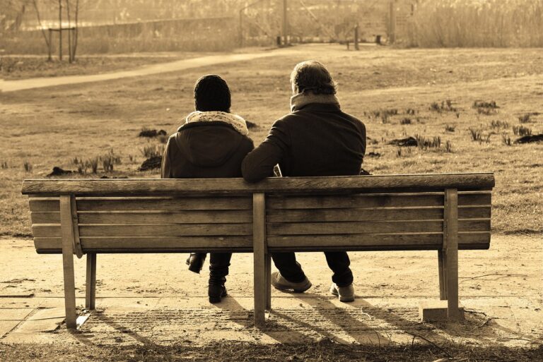 恋愛詐欺の特徴とは？女性が注意すべきポイントは？